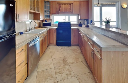 San Jacinto Condo | Sunset On The Seawall #1 by Ryson Vacation Rentals
