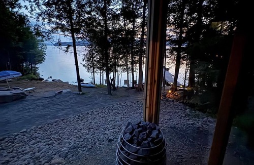 Madawaska Valley Cottage | Sunset Paradise, Sauna & Jacuzzi