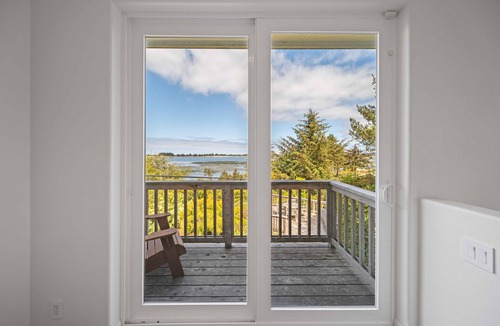 Barview House | Sunset Point - Coos Bay, OR