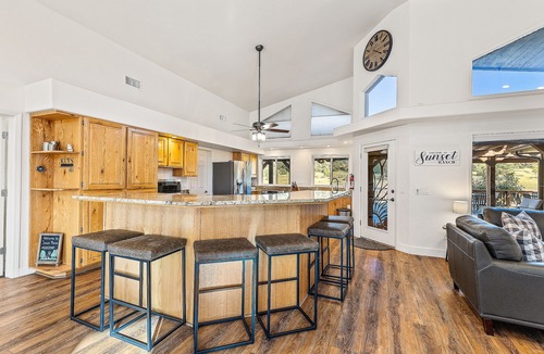 Flagstaff House | 🌅 Sunset Ranch 🌅 Views Views Views with Private Indoor Pickelball Court