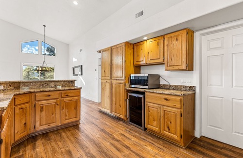 Flagstaff House | 🌅 Sunset Ranch 🌅 Views Views Views with Private Indoor Pickelball Court