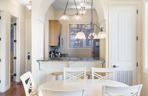 Indian Point Condo | Sunset Retreat | 3 Min from Silver Dollar