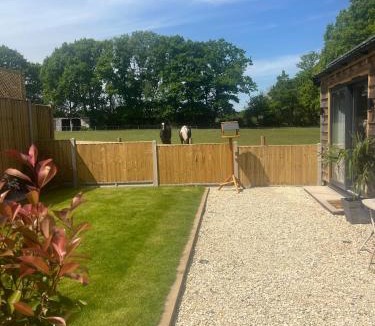 Three Legged Cross Apartment | Sunset Retreat