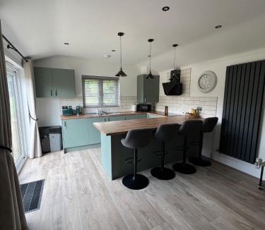 Three Legged Cross Apartment | Sunset Retreat