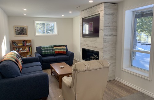 Novar Cottage | Sunset Retreat - Includes Kayaks, Firepit, BBQ