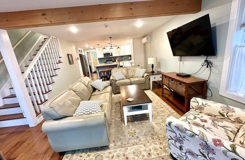 Livonia House | Sunset Retreat on Conesus Lake