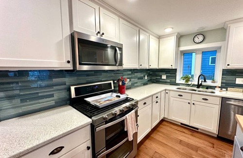 Livonia House | Sunset Retreat on Conesus Lake