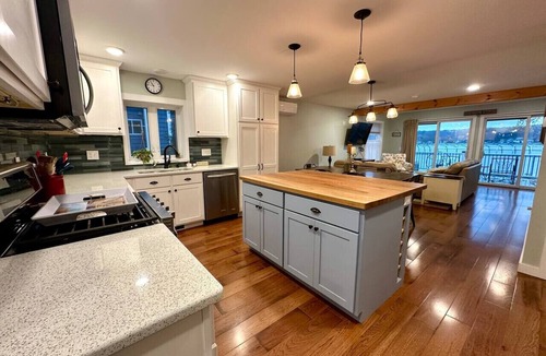 Livonia House | Sunset Retreat on Conesus Lake
