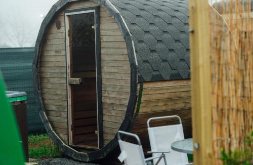 Ombersley House | Sunset Retreats The Leaf