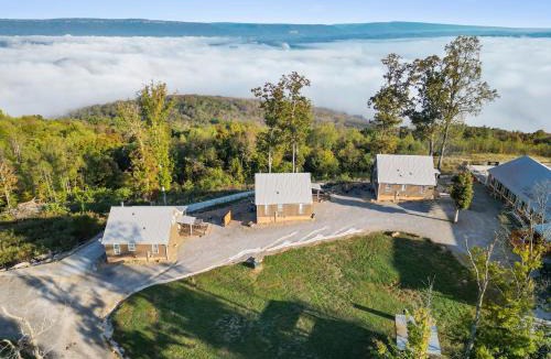 Bryant House | Sunset Ridge cabin 21 miles from Chatt TN Indoor pool & hot tub