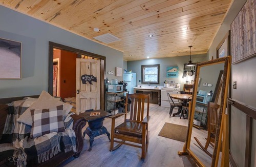 Irvine Cabin | Sunset Ridge Cabin – Hilltop Sunset Views Near Red River Gorge