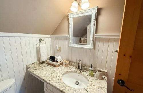Asbury House | Sunset Ridge Retreat