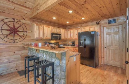 Blue Ridge Cabin | Sunset Ridge- Wooded Setting | Screened Deck | Relaxing Hot Tub