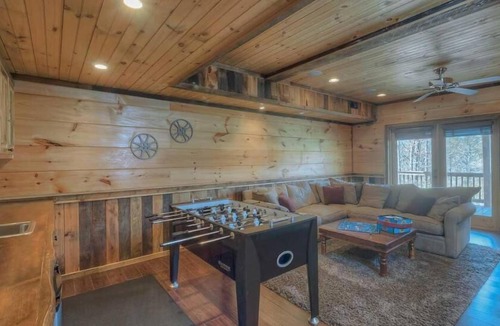 Blue Ridge Cabin | Sunset Ridge- Wooded Setting | Screened Deck | Relaxing Hot Tub