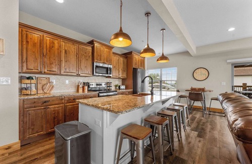 Table Rock Apartment | Sunset Rock! Lake View!
