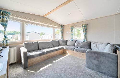 South Hayling House | Sunset Sands - Hayling Island