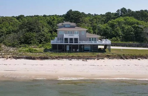 Picketts Harbor House | Sunset Serenity: 3500 sqft Waterfront Oasis On Private Beach - Sleeps 16