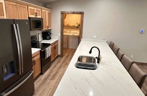 New Lisbon House | Sunset Serenity at Castle Rock