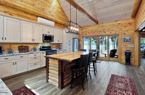 Beaver Cove House | Sunset Serenity (Waterfront on Moosehead Lake!)