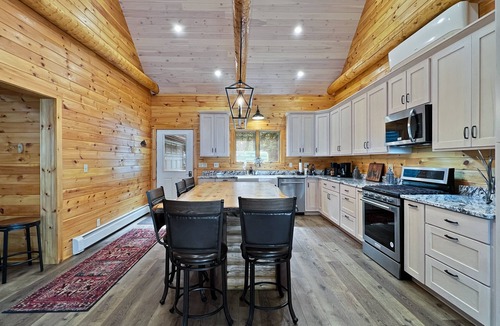 Beaver Cove House | Sunset Serenity (Waterfront on Moosehead Lake!)