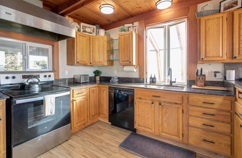 Westport Apartment | Sunset Shores - Oceanfront Stay