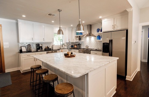 Athens House | Sunset Shores - Texas Lake House - RV Parking