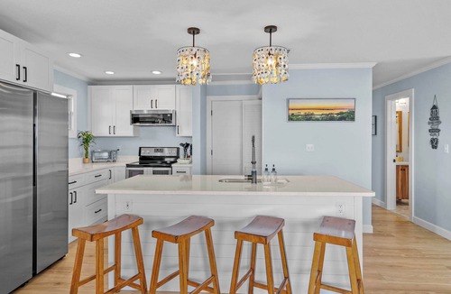 Crescent Beach House | Sunset Sights, Waterfront, BBQ, Fire Pit, Dolphins