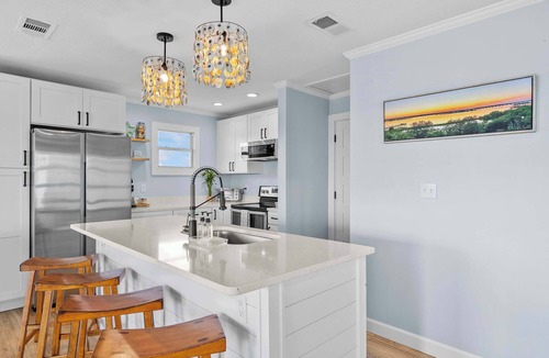Crescent Beach House | Sunset Sights, Waterfront, BBQ, Fire Pit, Dolphins