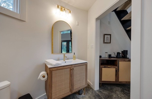 Denver Apartment | Sunset Silo at Natchez Trace
