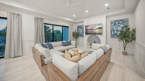 Bay Esplanade House | Sunset Sky