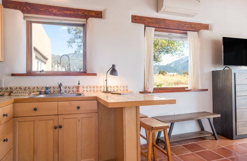 Arroyo Seco House | Sunset Studio - Arroyo Seco, NM