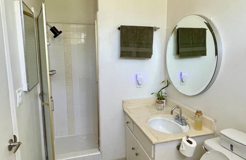 West Hollywood Apartment | Sunset Studio Retreat