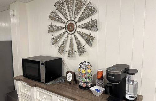 Ronks Apartment | Sunset Suite - 2 min. from Kitchen Kettle Village!