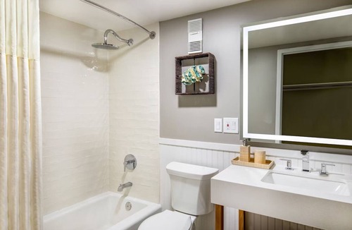 North Ocean City Hotel | Sunset Suite, Ashore Resort & Beach Club, Scenic Ocean Views, Beachfront Access
