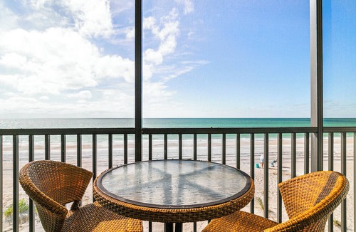 Bradenton Beach House | Sunset Terrace 108 · Dolphins · Gulf Front
