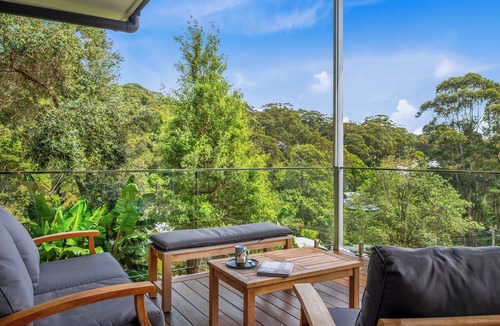 Avoca Beach House | "Sunset Valley Views" – Close to Beach