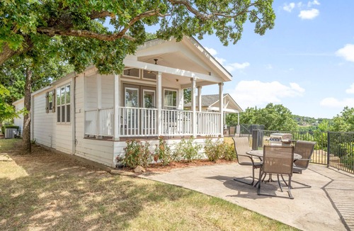 Sperry Cottage | Sunset View at CrossTimbers Marina