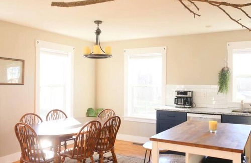 Lovettsville House | Sunset View Bungalow