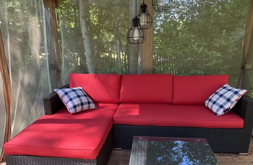 Cayamant Ski Chalet | Sunset View Cottage with HOTTUB