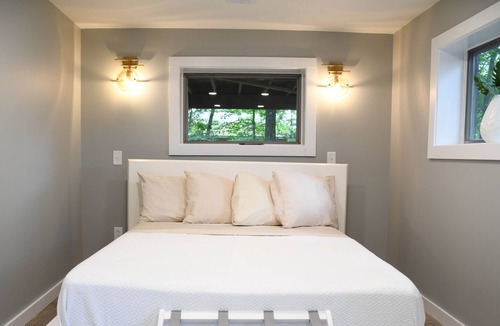 Tafton House | Sunset View over Lake Wallenpaupack