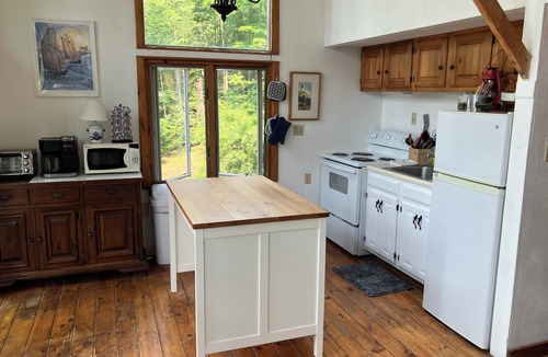 Nobleboro Cottage | Sunset View Pemaquid Lake Cottage in the Heart of the Midcoast Region