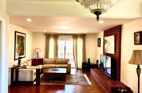 El Cerrito Apartment | Sunset View