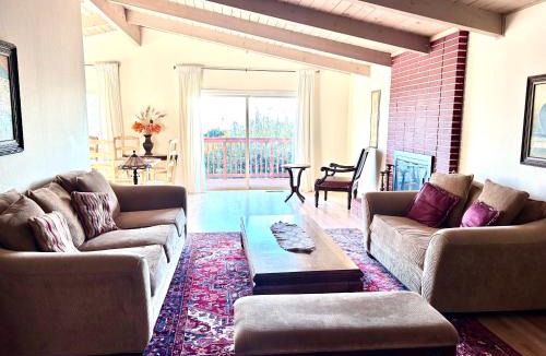 El Cerrito Apartment | Sunset View