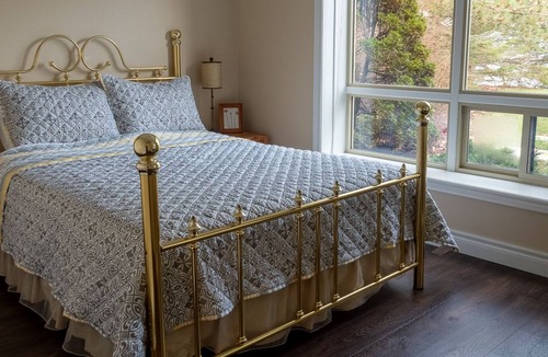 Cressy Apartment | Sunset View-waterfront stay PEC