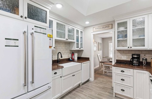 Jekyll Island House | Sunset views~Marsh trails~Bikes~Dedicated work space~Private Heated Pool