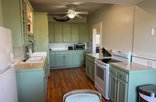 Marathon House | Sunset Views Near Big Bend