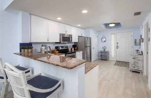 Treasure Island House | Sunset Views & Sandy Toes