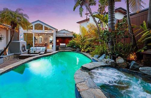 Middletown House | Sunset Views Spa Pool Game Room BBQ Firepit