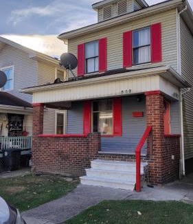 Steubenville House | Sunset views & stylish confort