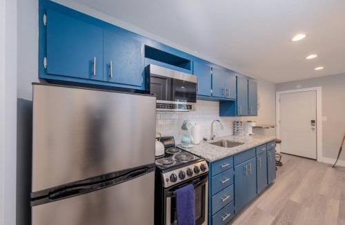 Bridgman House | Sunset Villa B4